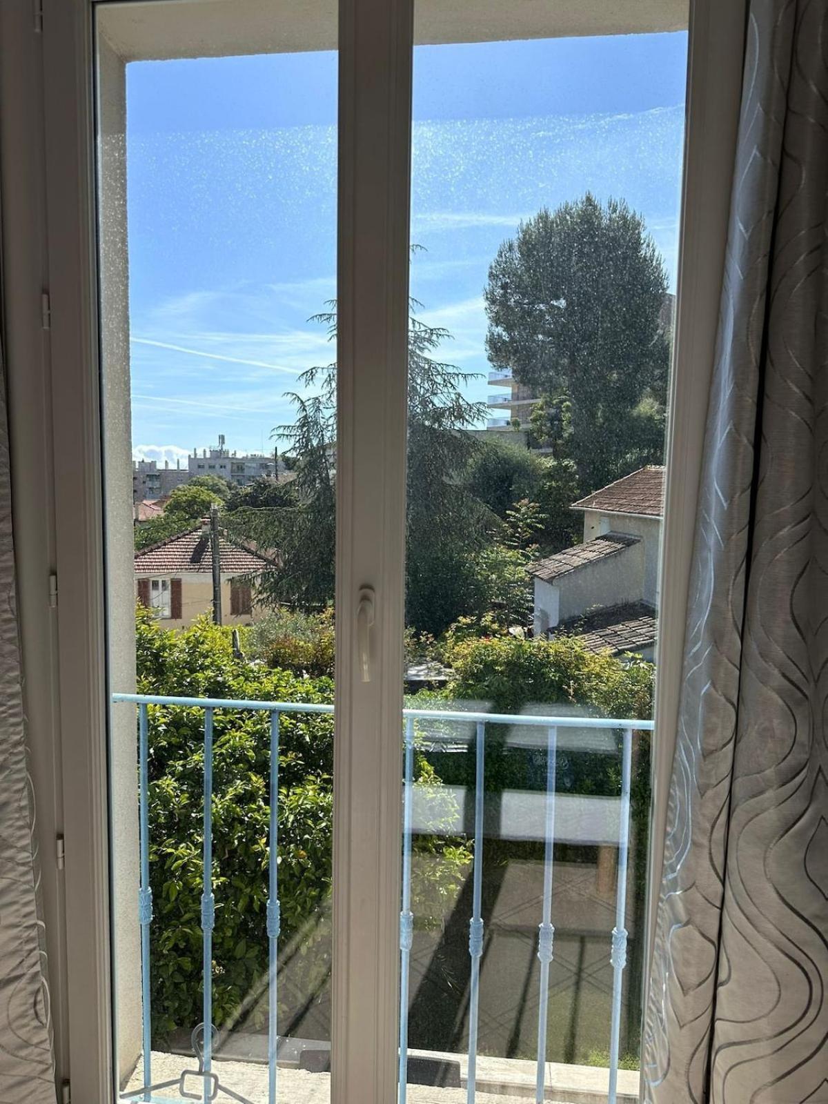 Appartement Dans Villa Roi Soleil 앙티브 외부 사진